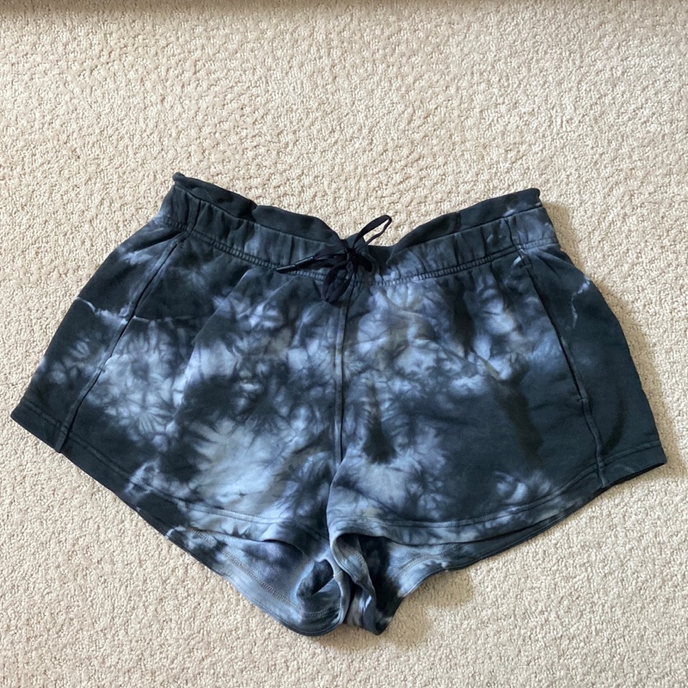 Like new Lululemon shorts